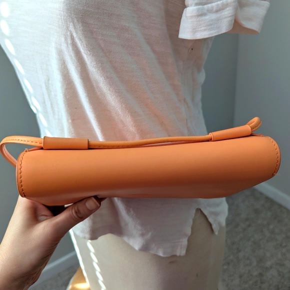 Baggu Bright Orange Compact Fine Grain Leather Purse - Picture 11 of 15